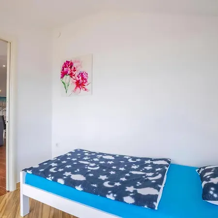 Apartment In Mit Grossem Balkon
