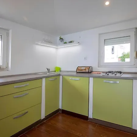 In Mit Grossem Balkon דירה *
