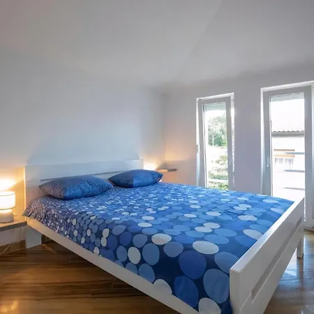 דירה In Mit Grossem Balkon *