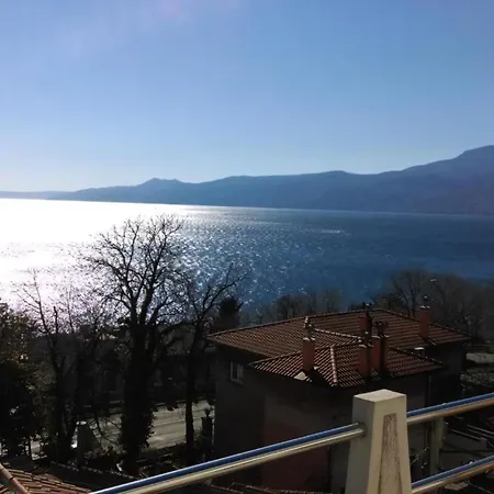 In Mit Grossem Balkon Apartment